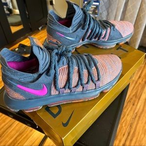 Kevin durrents sneakers